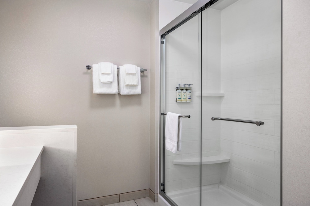 Holiday Inn Express & Suites Hagerstown by IHG - photo 17