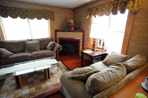 Wildflowers Inn - photo 13