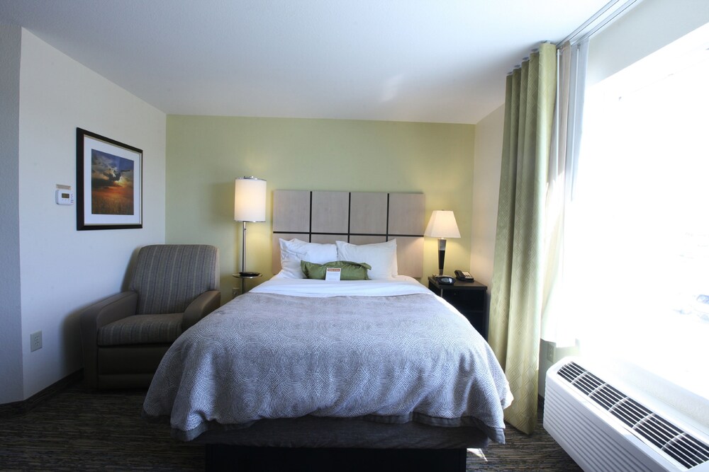 Candlewood Suites St Joseph - photo 8