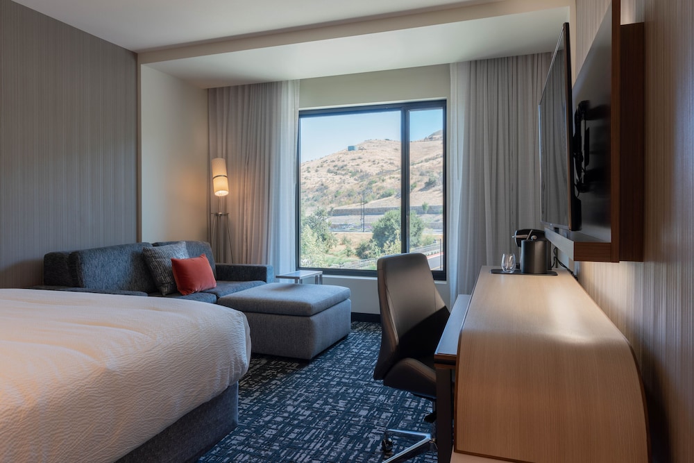 Courtyard by Marriott Thousand Oaks Agoura Hills - photo 13