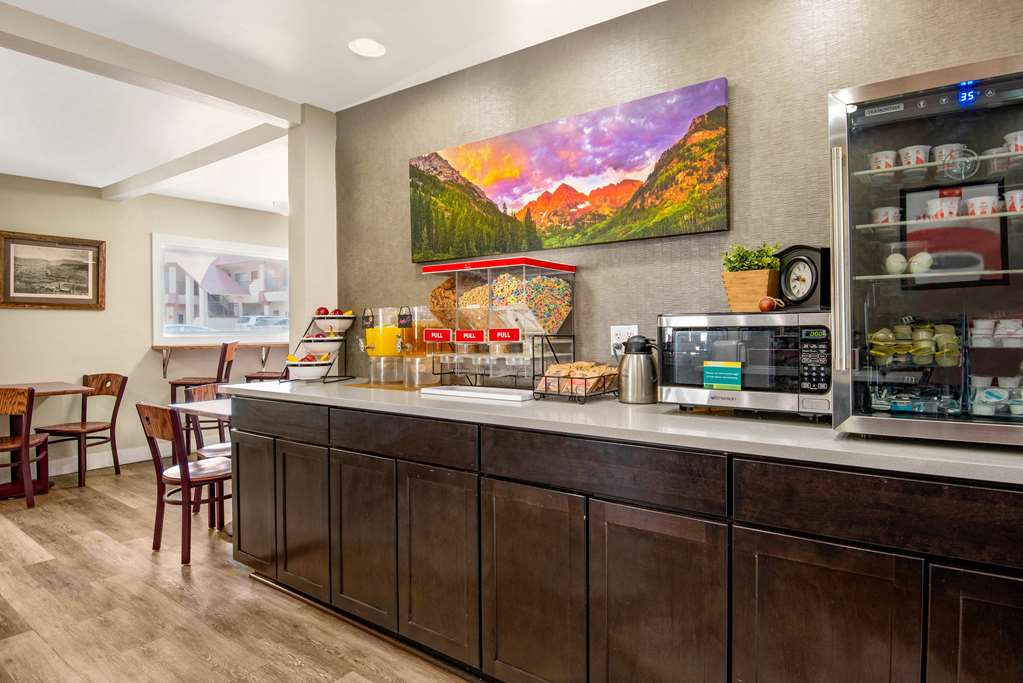 Econo Lodge Inn & Suites Durango - photo 28