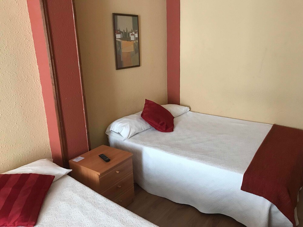 Plaza Pombo B&B Hostal — Santander — photo 5