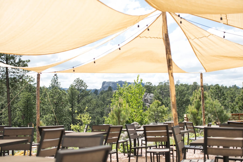 Under Canvas Mount Rushmore - photo 44