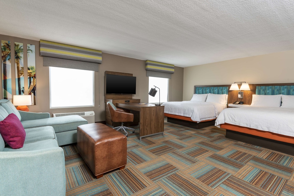 Hampton Inn & Suites Fort Myers Colonial Blvd - photo 25