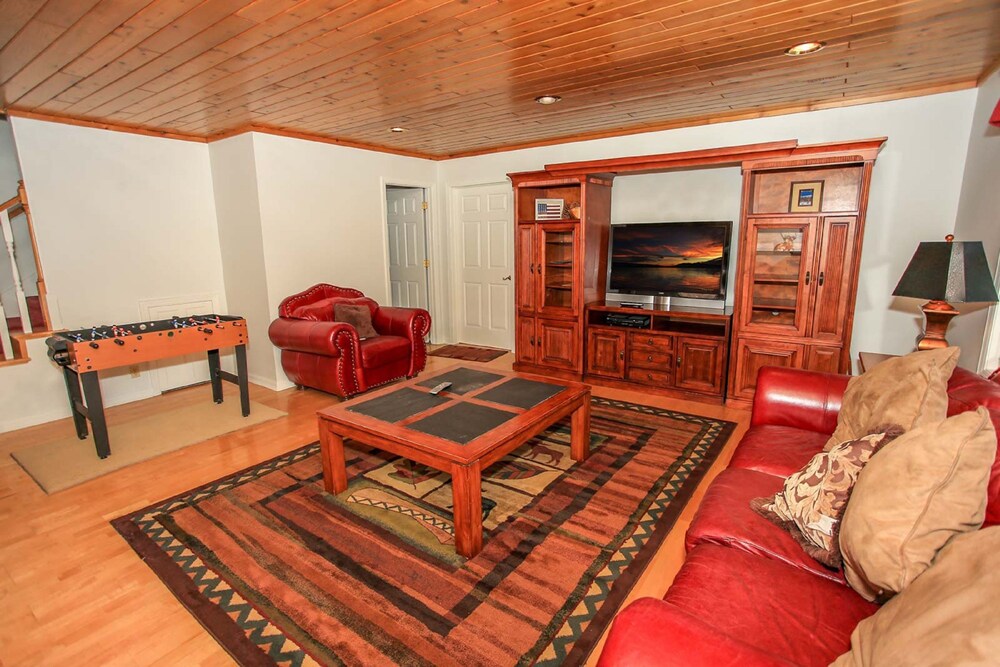 A Jack and Tens Resort - photo 12