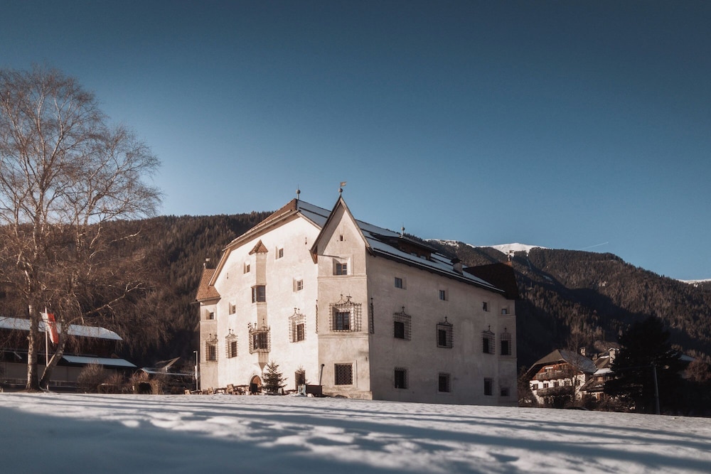 Ansitz Heufler in Rasun Anterselva - Rasen-Antholz, Italy
