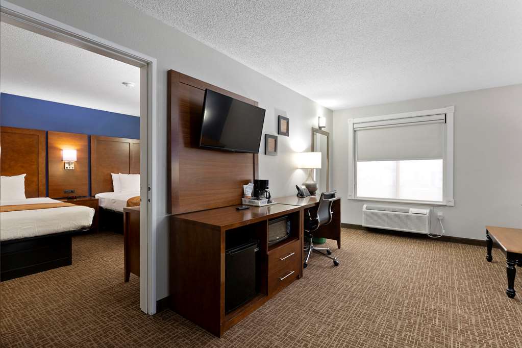 Comfort Inn & Suites Hazelwood St. Louis - photo 22