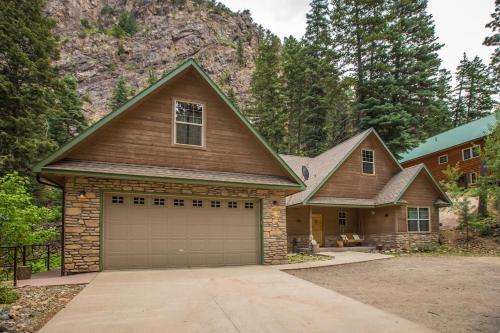 1925 Elkhorn Drive - featured photo
