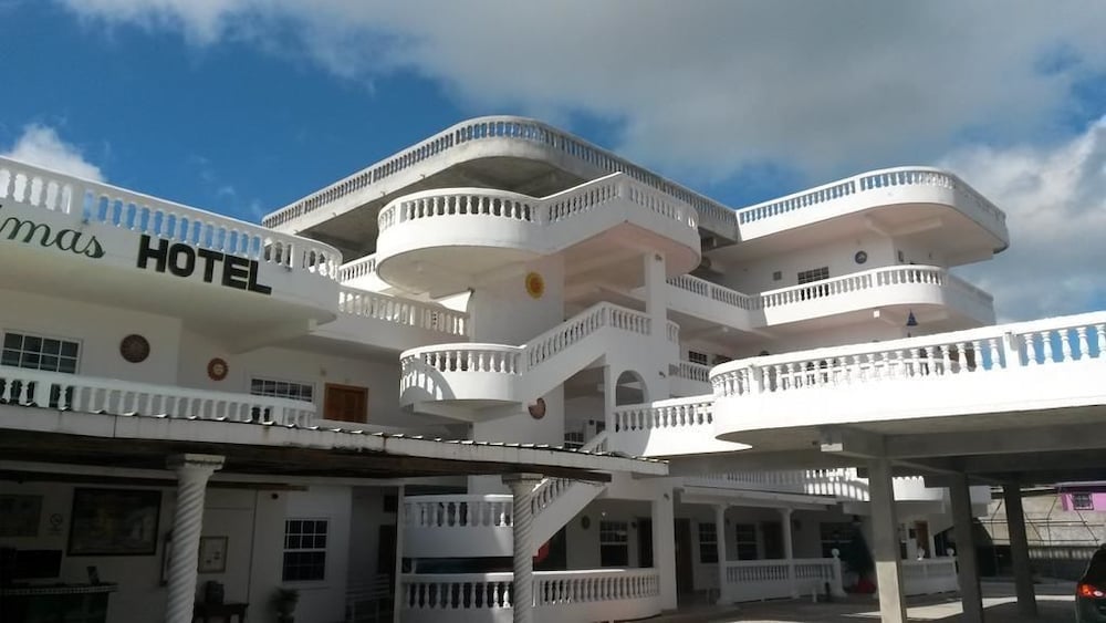 Las Palmas Hotel — hotel in Corozal