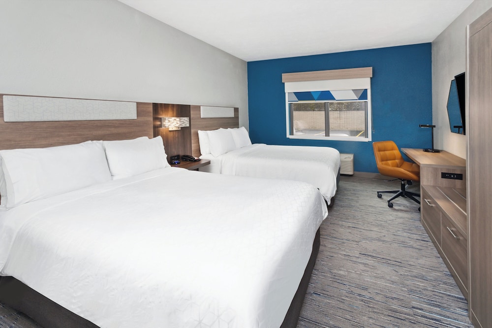 Holiday Inn Express Cleveland Airport Brookpark by IHG - photo 12