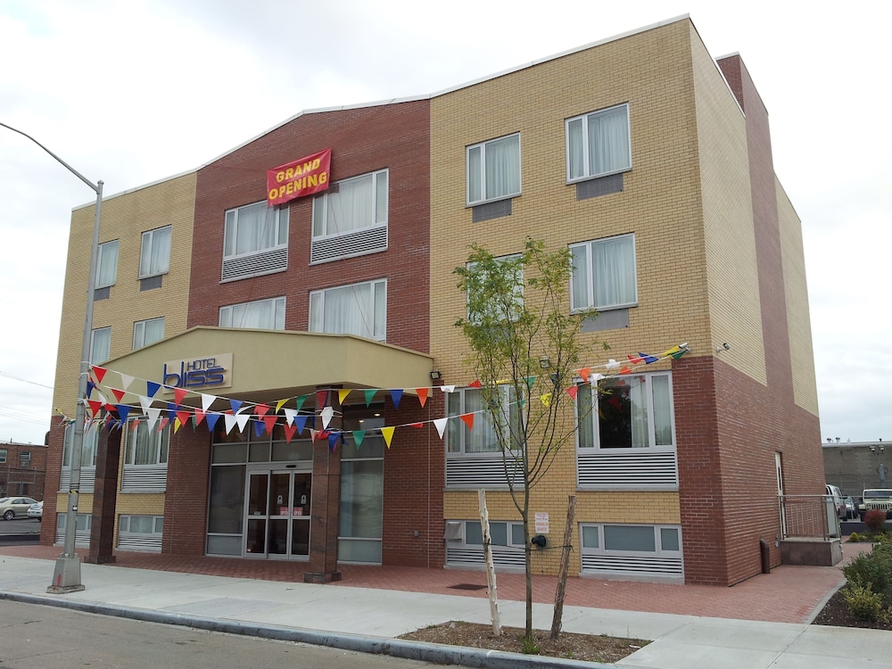 Hotel Bliss - carbon neutral hotel in Brooklyn