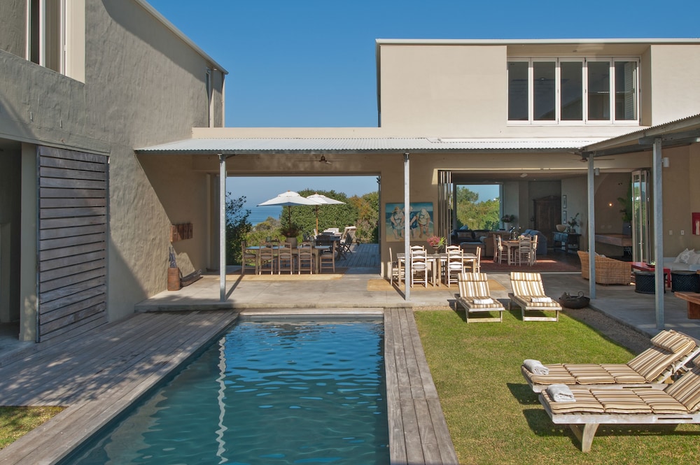 Mosselberg on Grotto Beach in Hermanus, South Africa