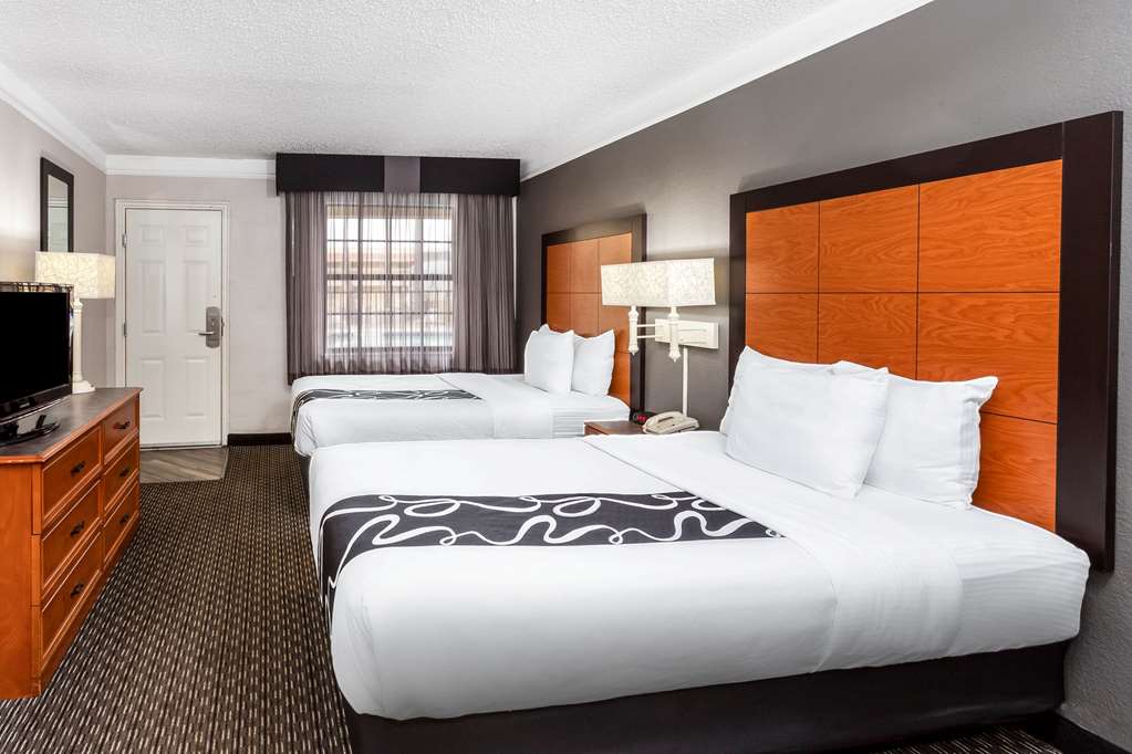 La Quinta Inn by Wyndham Laredo I 35 - photo 24
