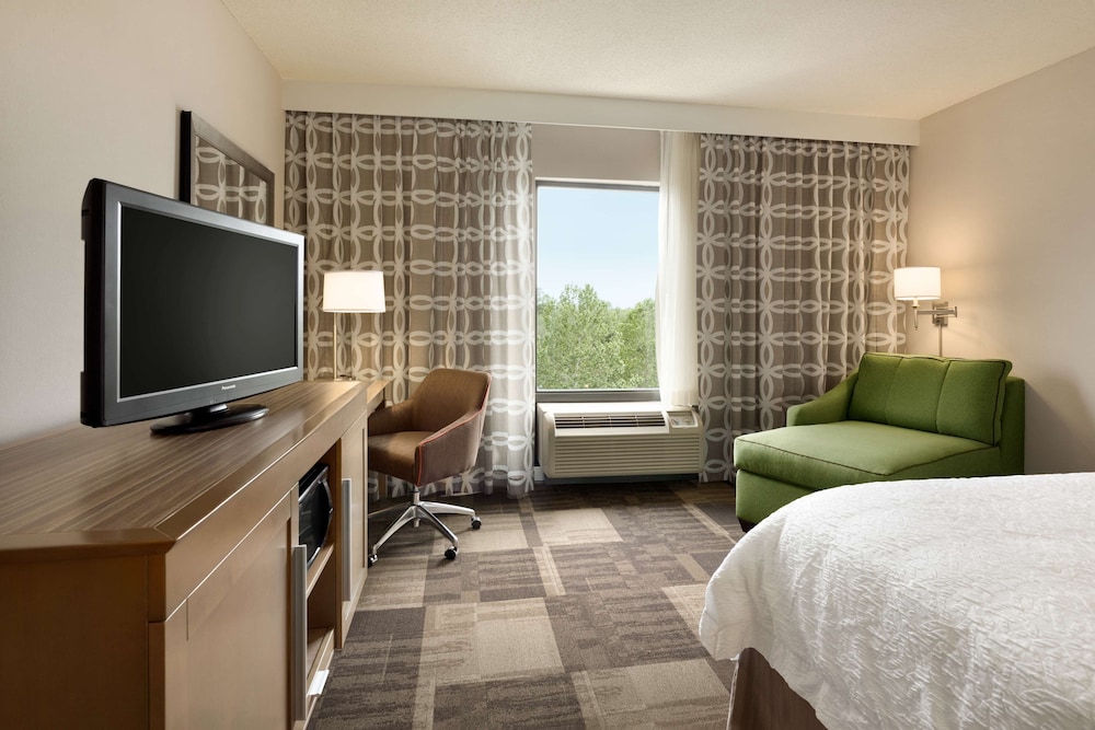 Hampton Inn & Suites Largo - photo 7