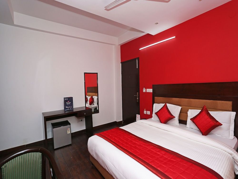OYO 11656 Singh Suites - last minute hotel in Gurgaon