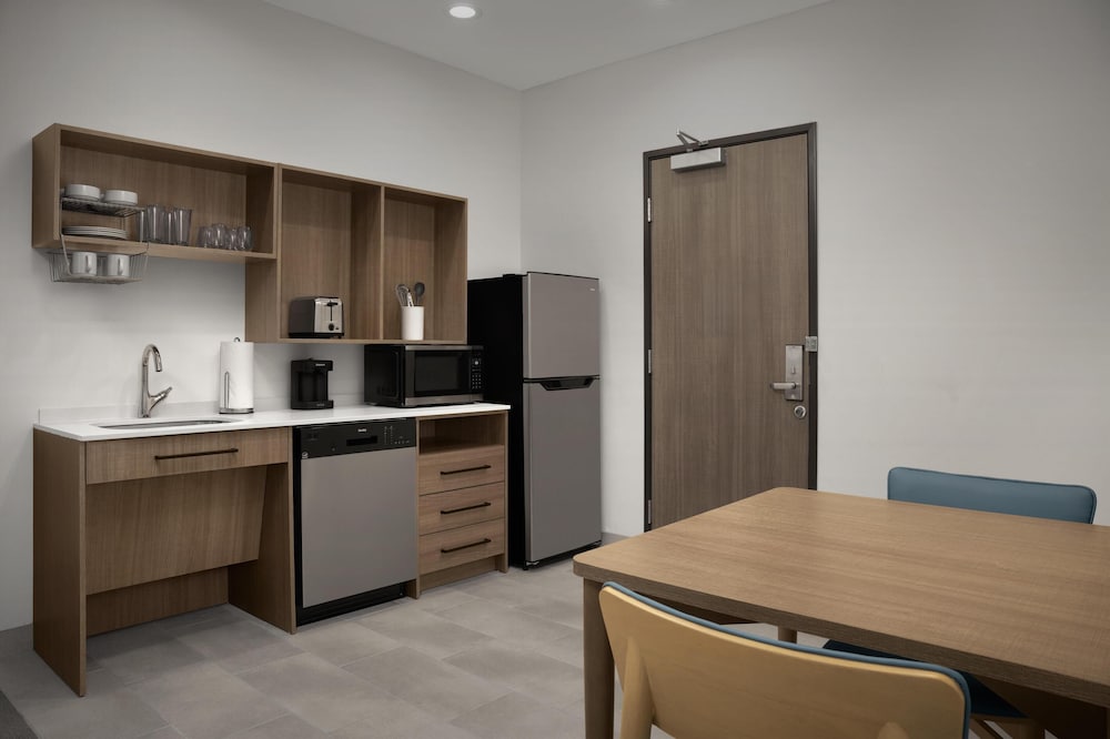 Home2 Suites by Hilton Rohnert Park Sonoma County - photo 17