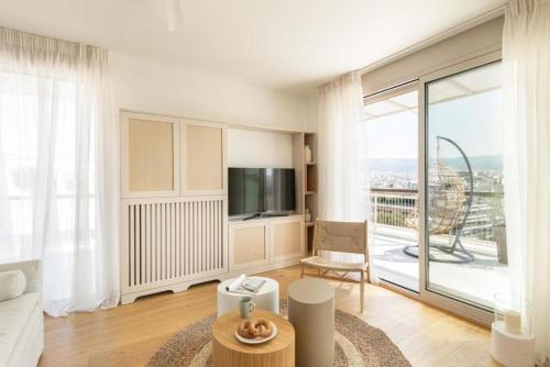 Lavish Unique Penthouse next to the seafront — 4-Star Luxury Hotel in Thessaloniki, Greece