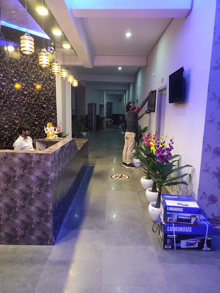 Vrindavan Hotel - last minute hotel in Mathura