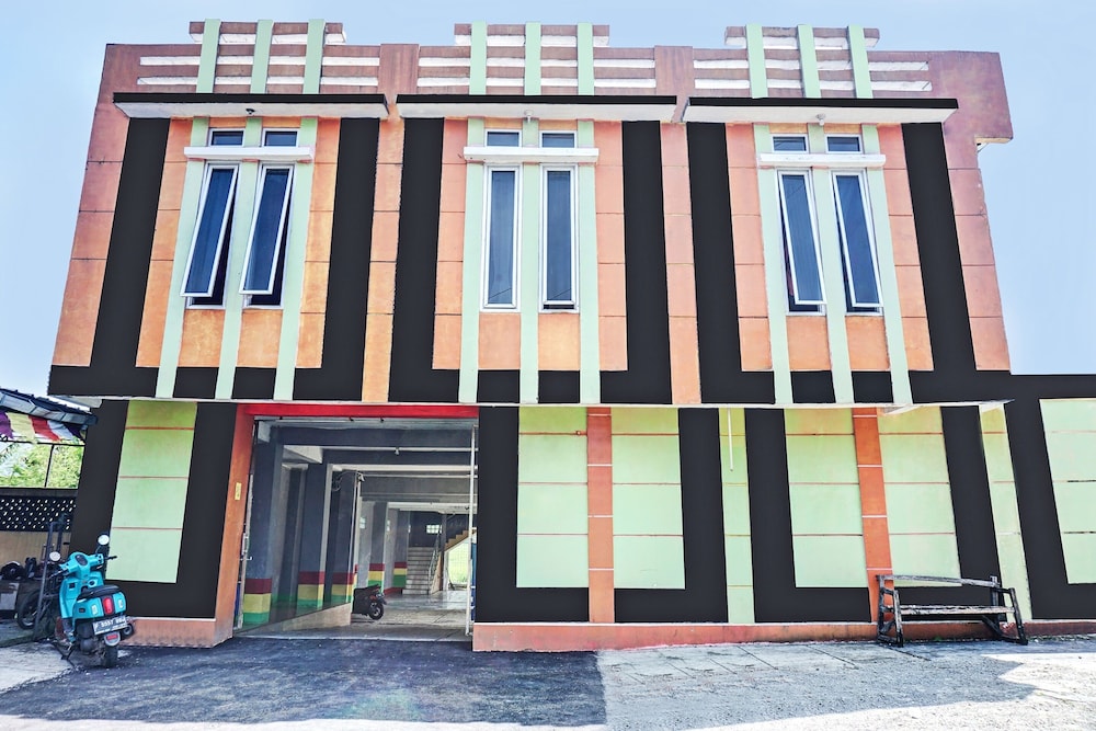 Wisma Galung Syariah by OYO in Sukabumi, Indonesia