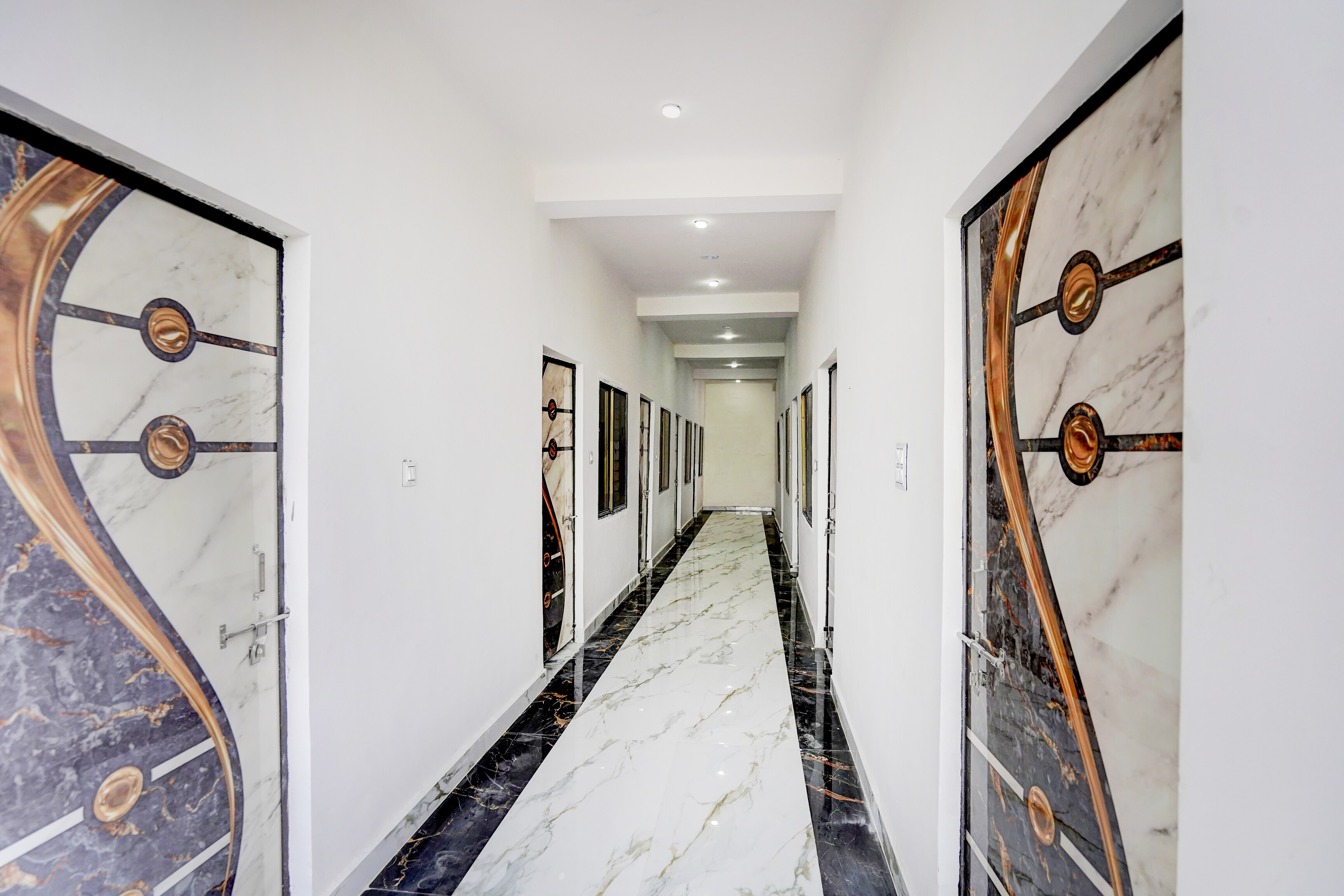 Hotel O Mn Palace — 4-Star Luxury Hotel in Jabalpur, India