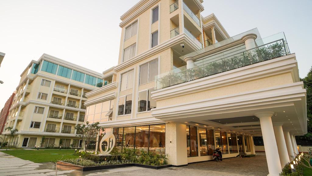 Antique Regency luxurious hotel in digha in Digha, India