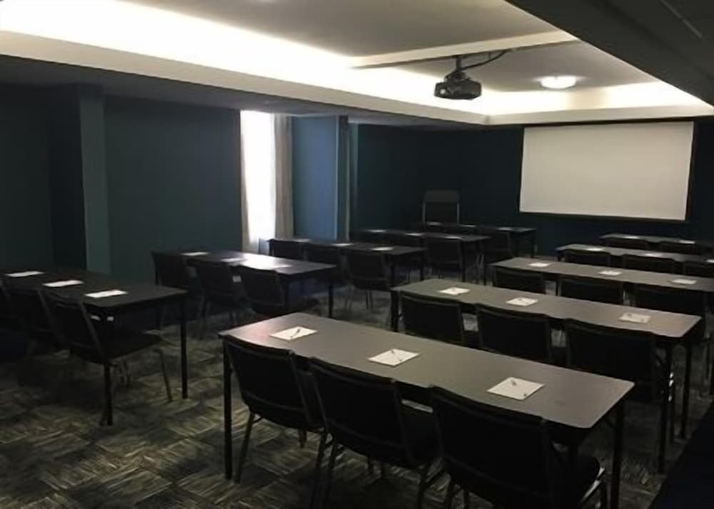 Hampton Inn Norcross - photo 38