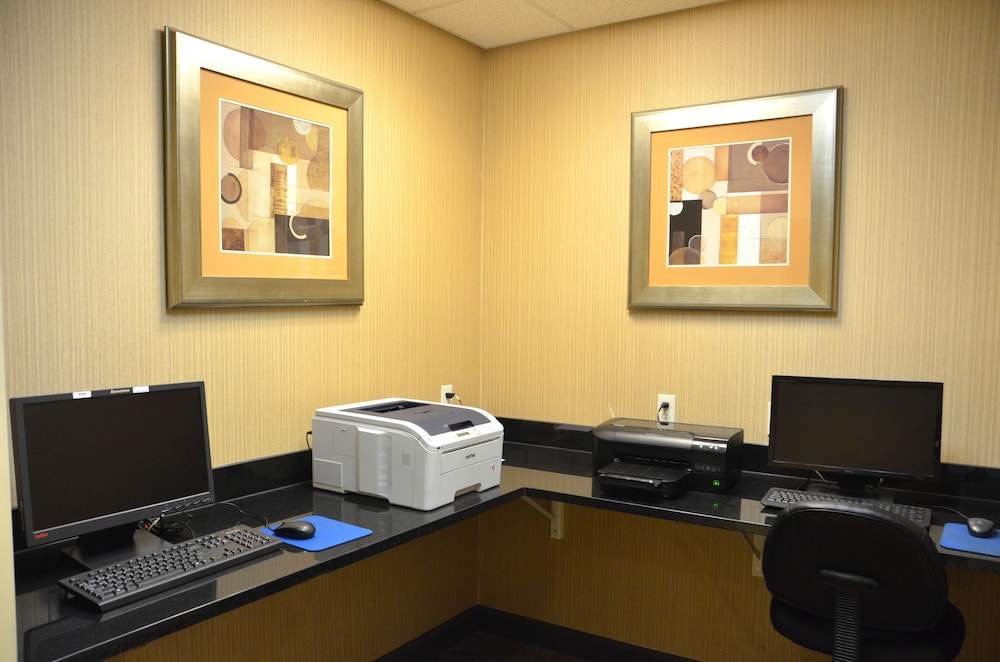 Holiday Inn Express Hotel & Suites Sidney by IHG - photo 8
