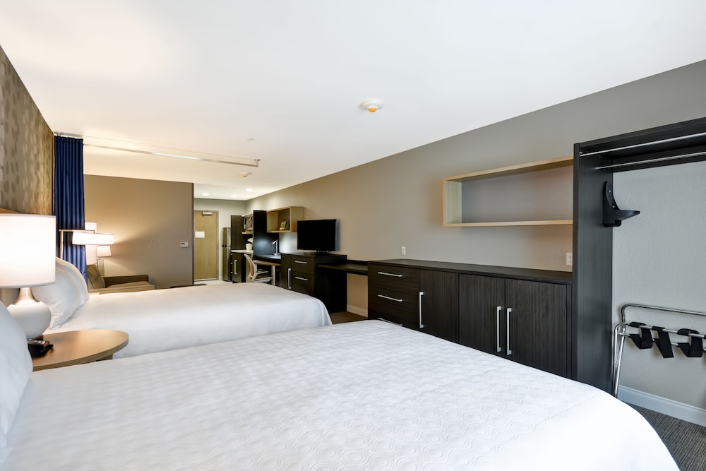 Home2 Suites by Hilton Jackson MI - photo 10