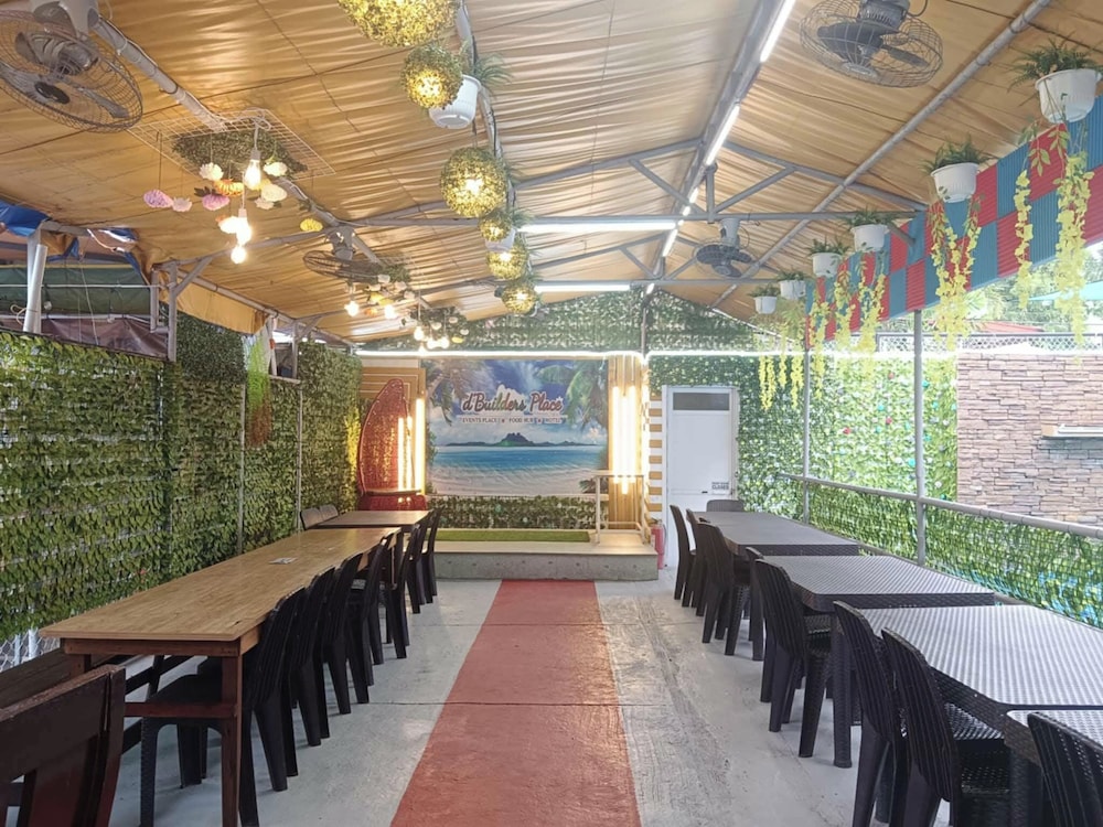 D Builders Hotel in Taguig, Philippines