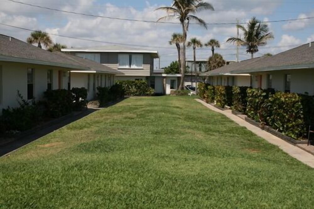 Surf Studio Beach Resort - photo 47