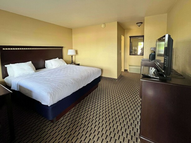 Motel 6 Fairmont WV Downtown - photo 15