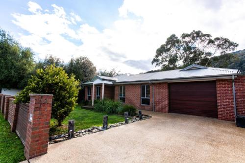 Mountbatten in Bright, Australia