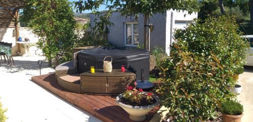Chez Reinette - carbon neutral hotel in Capendu