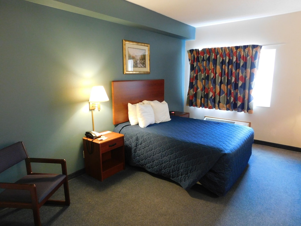 Reston Inn & Suites - photo 2