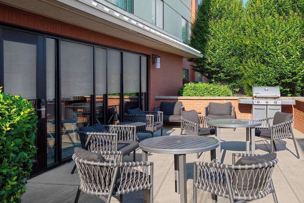 TownePlace Suites Buffalo Airport - photo 41