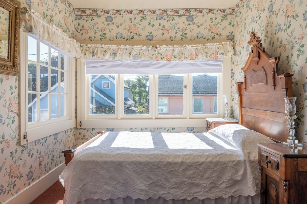 Martine Inn - photo 40