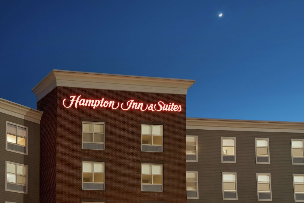 Hampton Inn & Suites Exeter - photo 50