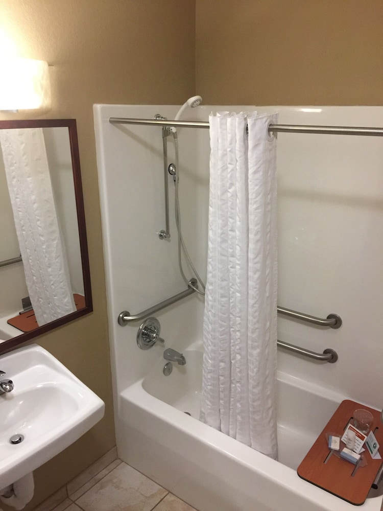 Candlewood Suites Hot Springs by IHG - photo 26