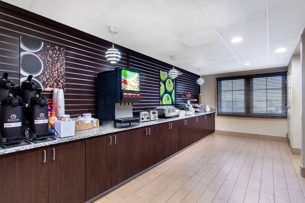 La Quinta Inn & Suites by Wyndham Ocean City - photo 35