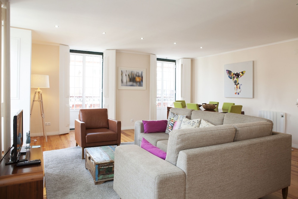 Downtown Douradores by Homing Lisbon in Lisbon, Portugal