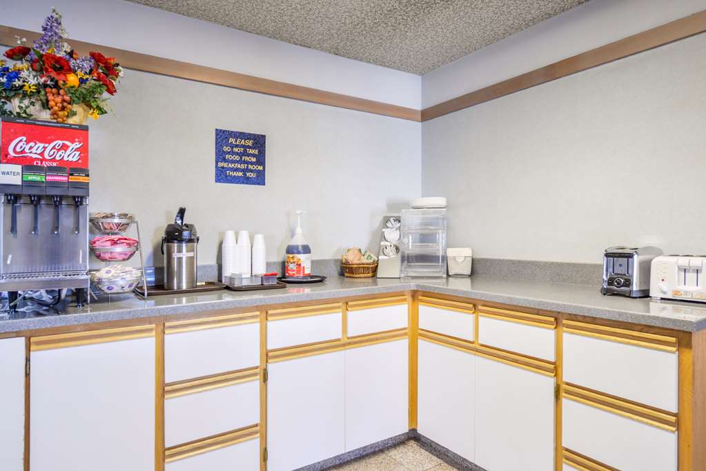 Americas Best Value Inn Phoenix Medford - photo 24