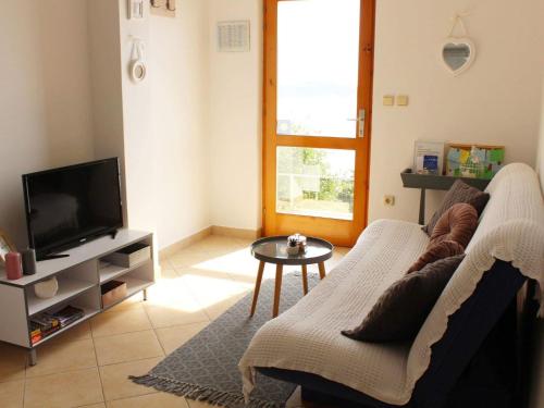 Apartments Lovro One Bedroom Apartment with Terrace and Sea View 2