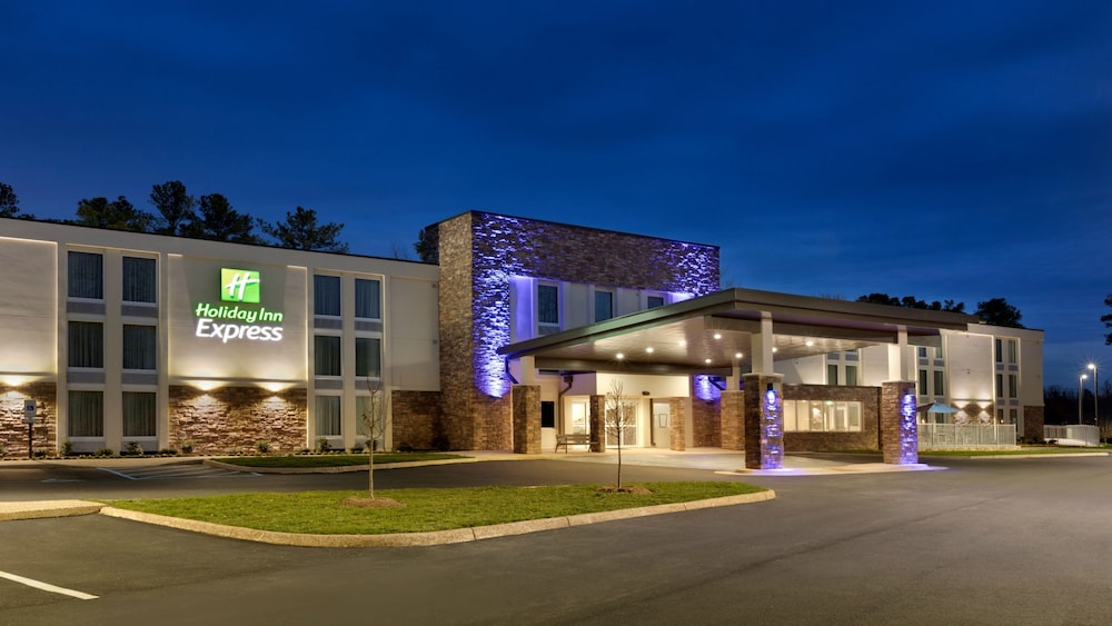Holiday Inn Express Williamsbrg Busch Gardens Area by IHG in Williamsburg, United States