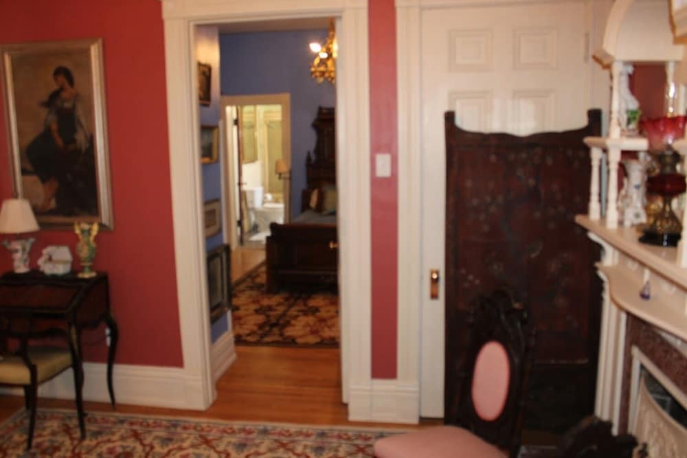 Johnstone Mansion - photo 13