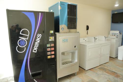 Theroff's Motel - photo 42