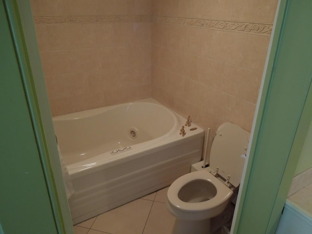 Admiral Farragut Inn - photo 22