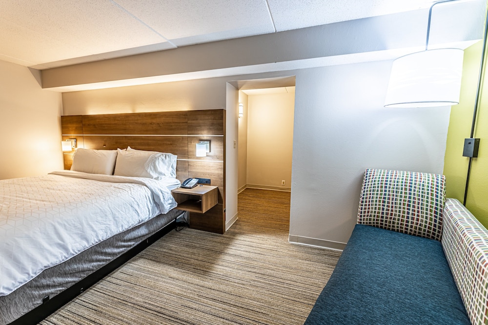 Holiday Inn Express Indianapolis South by IHG - photo 15