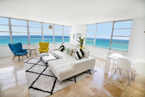 Oceanfront Contemporary Suites - photo 41