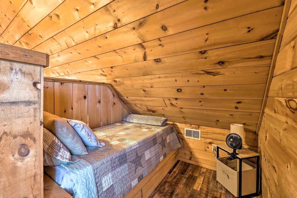 Charming Log Cabin at Double JJ Ranch Resort - photo 4