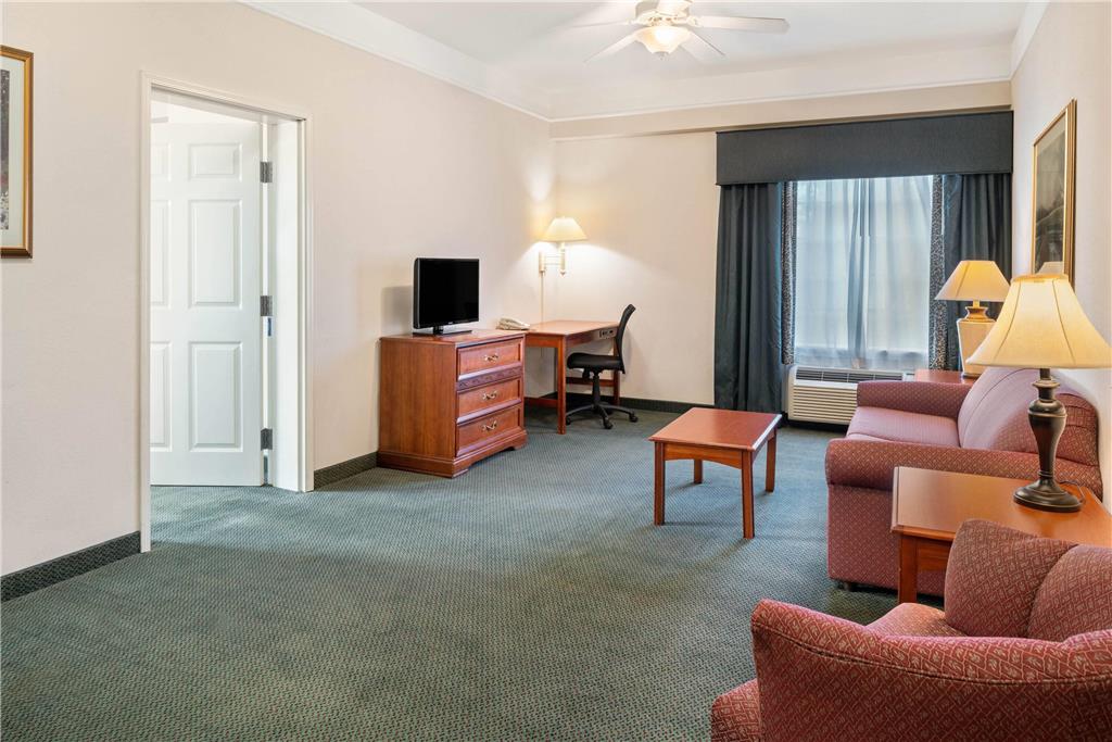 La Quinta Inn and Suites Fort Myers I 75 - photo 28